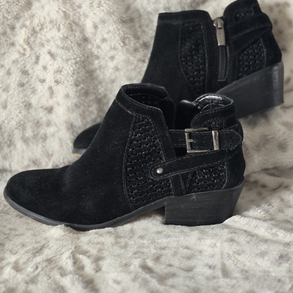 Vince Camuto Black Textured Ankle Booties